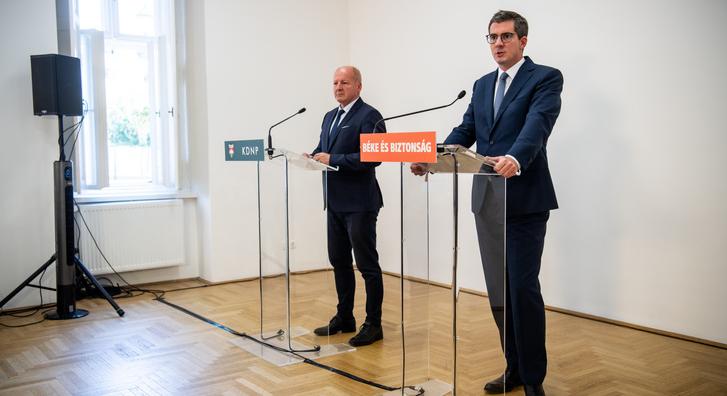 Kocsis Máté: Ha a fejem tetején ugrálnak sem tudok válaszolni