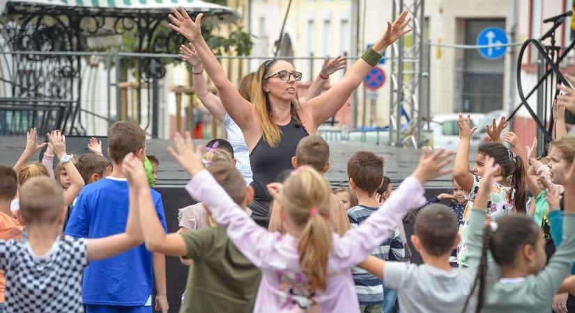 A környezettudatos és biztonságos közlekedéssel ismerkedtek a gyöngyösi gyerekek