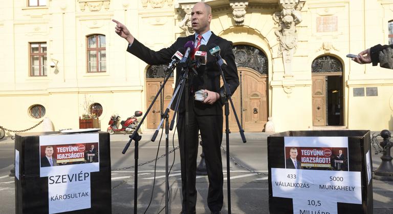 Orbán Viktor szomszédja lesz a balhéiról ismert Szabó Bálint