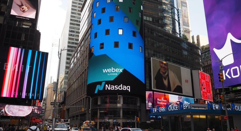 Bennfentes kereskedés gyanúja miatt vizsgálódnak a Nasdaq-nál
