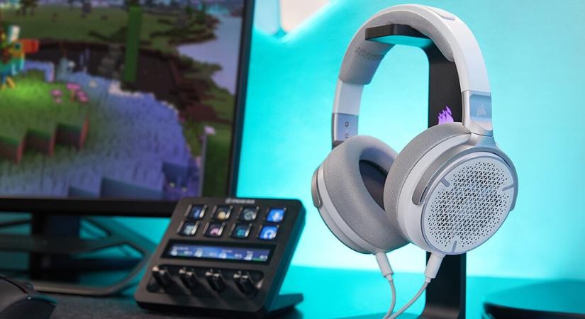 Nyitott kialakítású, vezetékes headset a Corsair vitorlái alatt
