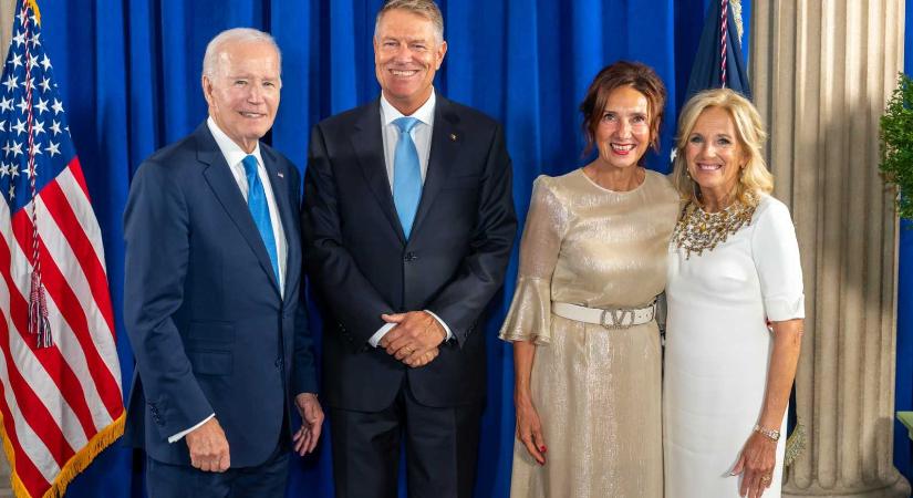 Közös fotón Iohannis és neje az amerikai elnöki házaspárral