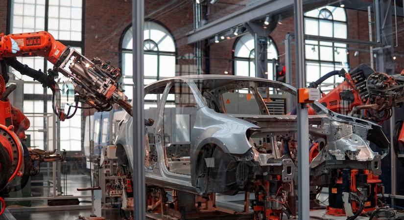 Egy gyártó hamarosan kizárólag elektromos autókat készül piacra dobni