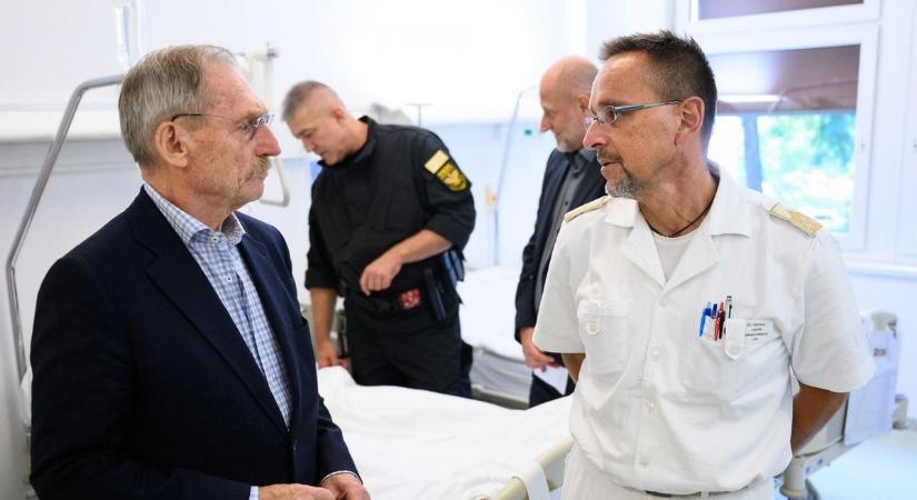 Hősi halottá nyilvánította a belügyminiszter az elhunyt rendőrt