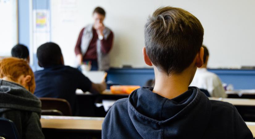 Megint csökkentették a szülői igazolásokat az iskolában – adják vissza a 15 napunkat!