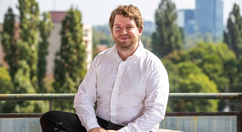 Ravasz: Bent leszek a parlamentben