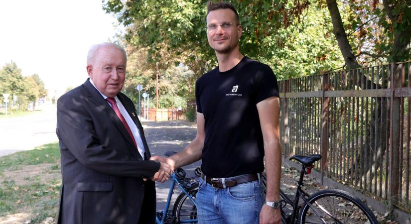 Az újvárosi temetőtől egészen Palánkig közlekedhetünk biciklinkkel