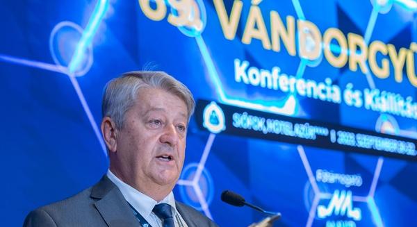 Radikális változásokat igényel az energiaipar