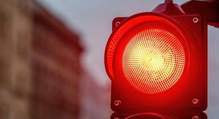 Az agresszív és a szabálytalan sofőrök idegesítik leginkább a magyar autósokat