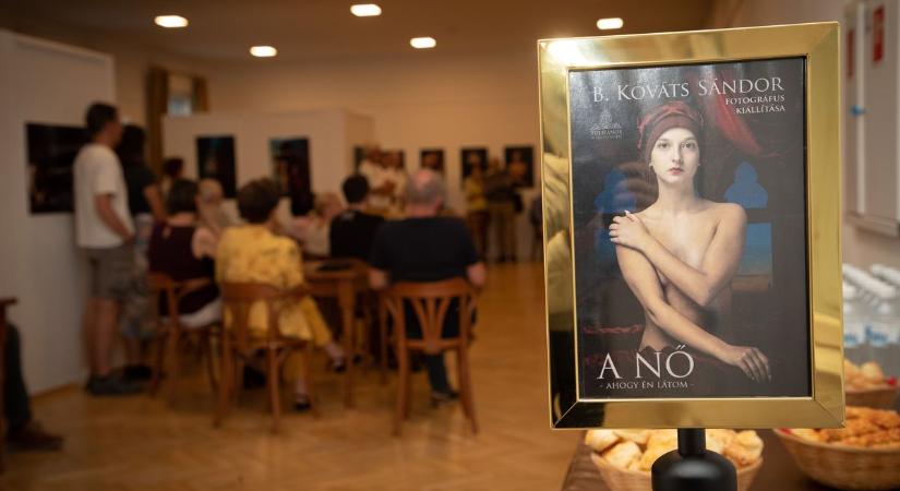 Tulipános házban A nő - ahogy a fotográfus látja fotók