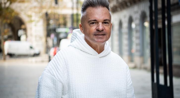Cooky Párizsból jelentkezett be családjával