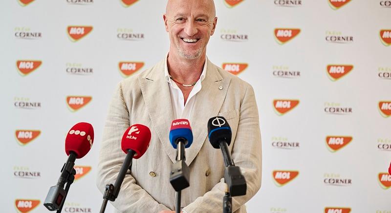 Kiderült: ide vitte el a győztes meccs után feleségét Marco Rossi