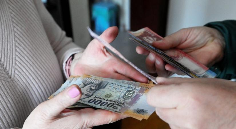 Jön a nyugdíjkorrekció, az emelés mértéke 3,5 százalék körül alakulhat