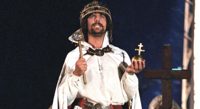Súlyos autóbalesete volt Pelsőczy Lászlónak, az 1983-as István, a király főszereplőjének
