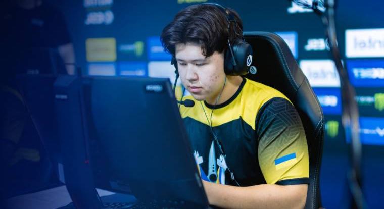 Saját meccseire kötött fogadásokat egy profi CS:GO-játékos