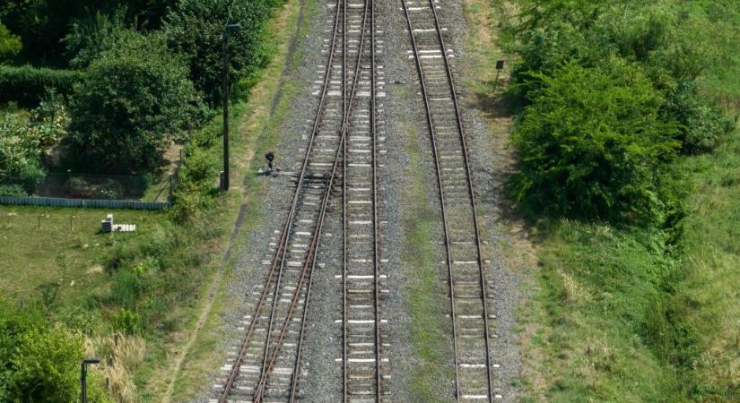 Újabb 5 milliárd forinttal dobták meg a Szeged–Szabadka-vasútvonal költségvetését