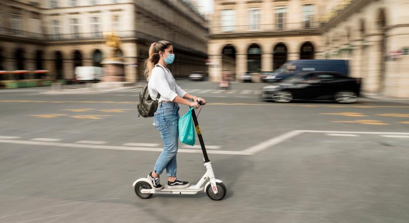 „Nem tudom, hány rolleresnek kell még meghalnia, hogy változás történjen” – Elektromos roller pro és kontra