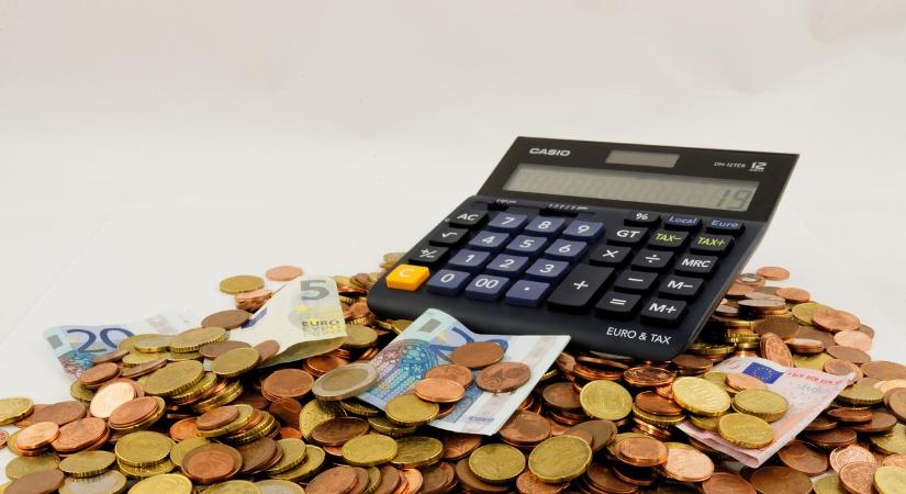Nem támogatja a Gazdasági és Társadalmi Tanács, hogy azonnali hatállyal adót emelhessen a kormány