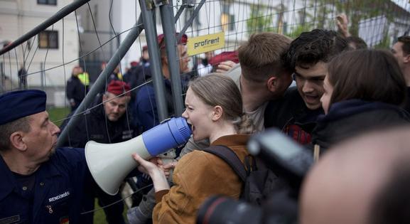 TASZ: a rendőrség kifejezetten a tüntetések akadályozására törekszik