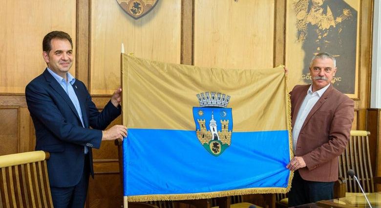 Ismét felterjesztik a kormányhoz a városzászló-tervezetet