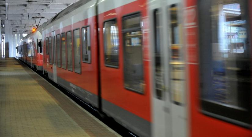 Gázolás miatt álltak le vonatok Vác és Budapest között