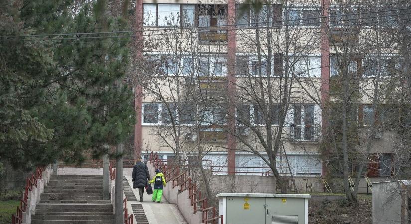 Kiköltöztették az ukrán menekülteket a gyöngyösi kollégiumból