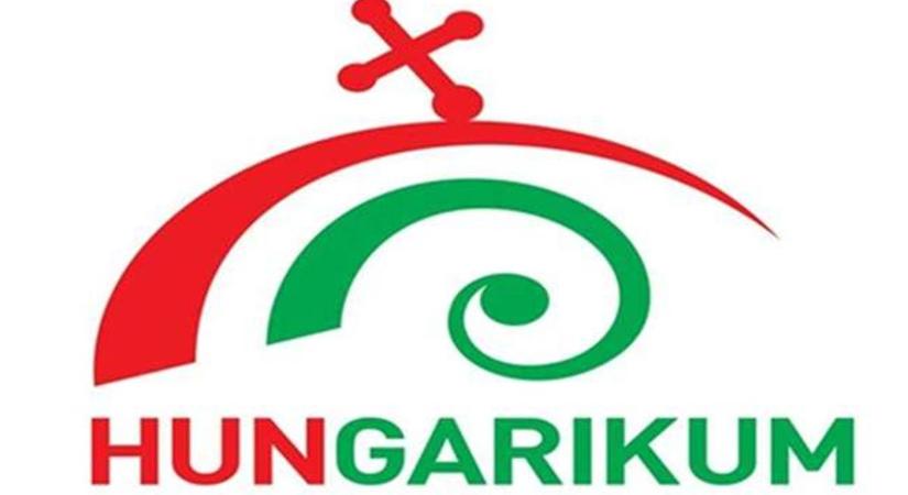 Hungarikum: önfóliázás! A Magyar Hang kalandkönyve eleve celofánban látja meg a napvilágot