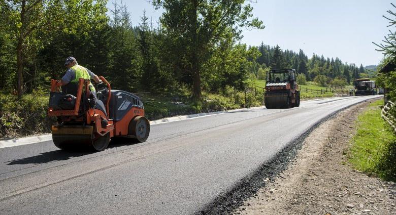 Utakra fordított pénz a Hargita Megyei Tanács hitelkeretéből