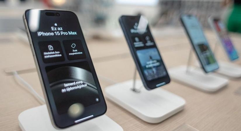 Világszerte egyszerre kerül a boltokba az új iPhone 15, ennyibe kerülnek az új modellek itthon