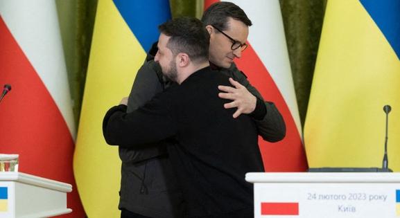 A lengyel-ukrán konfliktus Putyin malmára hajtja a vizet