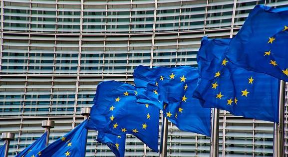 Még mindig csúszdán az európai gazdaság, de már nem olyan meredek a lejtő