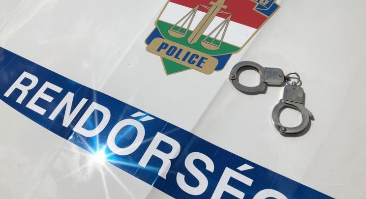 Hagyta meghalni az alkoholista fiát, börtönbüntetést kapott az idős baranyai nő