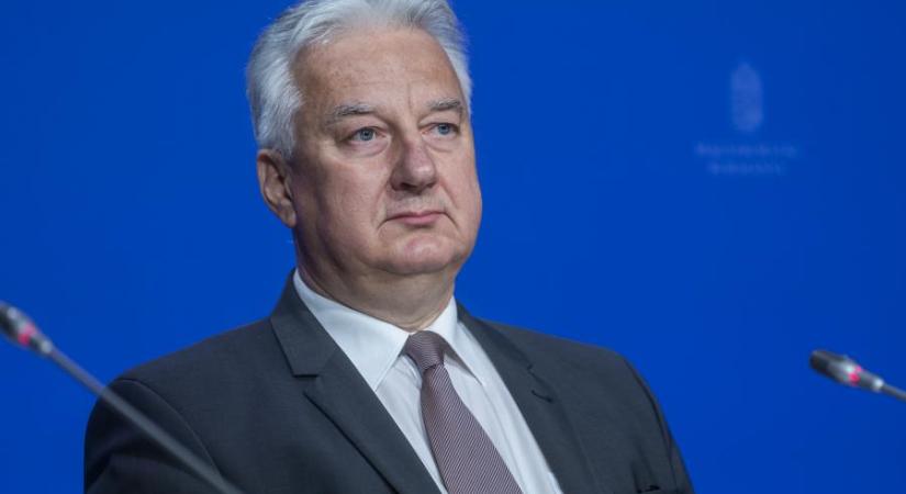 Semjén Zsolt szerint nemhogy az állam tartozik Iványi Gábor egyházának, hanem Iványi Gábor egyháza a NAV-nak