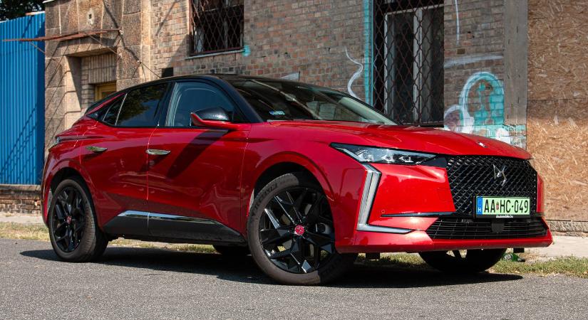 Meglepett, szerettem, megtartanám - Teszt: DS4 E-Tense Performance Line - 2023.
