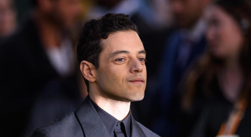 Becsajozott Rami Malek! - Fotókon ahogy új, bombázó szerelmét csókolja az Oscar-díjas világsztár