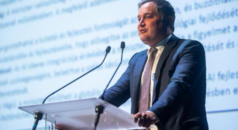 Nagy Márton részleteket árult el a csok-ról, az Orbán-kormány figyeli, be kell-e avatkozni az emelkedő benzinár miatt