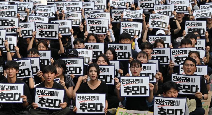 Védelmet és pénzügyi támogatást is ígér egy új törvény Dél-Koreában, ahol a tanárokat állandóan perrel fenyegethetik a szülők