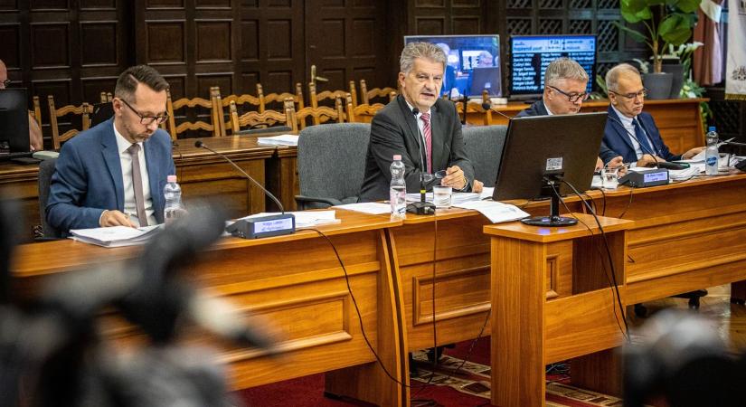 Leghamarabb novemberben lehet új alpolgármestere Békéscsabának
