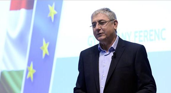 Gyurcsány: Fizessenek a gazdagok, de szó sincs fenyegetésről