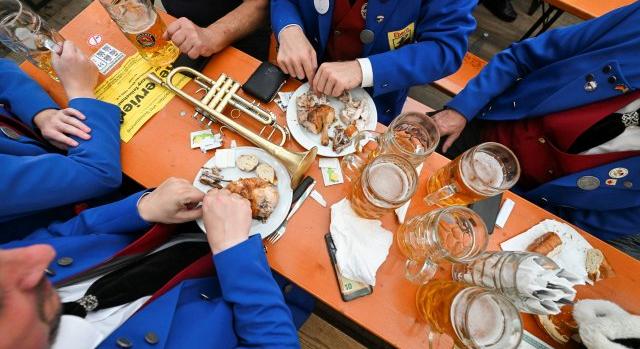 Kivágta a biztosítékot az organikus csirke az Oktoberfesten