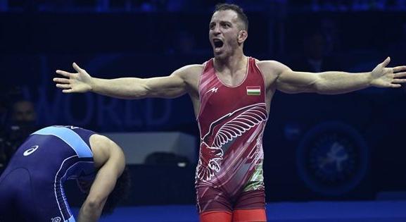 Fritsch Róbert döntőbe jutott a birkózó-vb-n