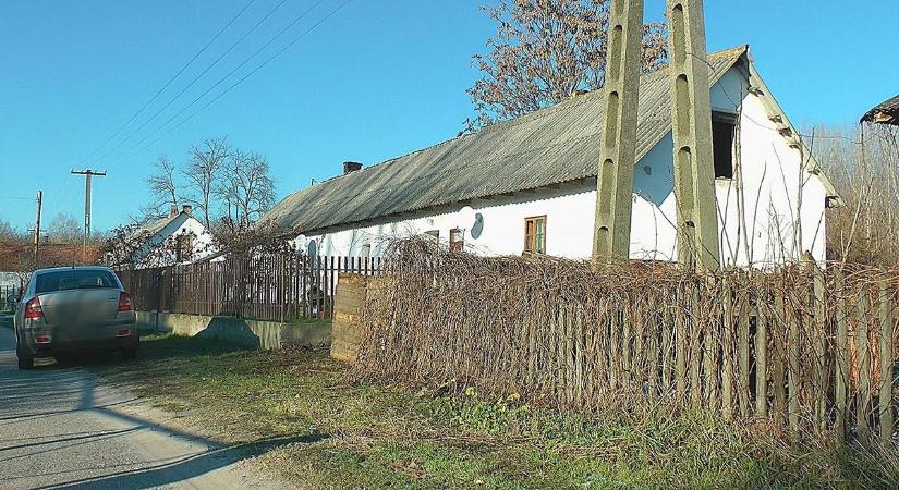 Novemberben várható ítélet az anyját baltával agyonverő fülöpjakabi fiú ügyében