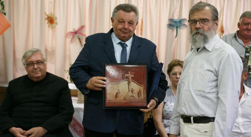 Helvécia polgármestere magánemberként támogatja a szegényeket – galériával