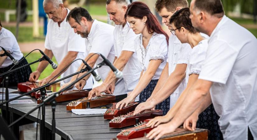 Megcsillant a csabai stégen a szlovákiai magyar kultúra