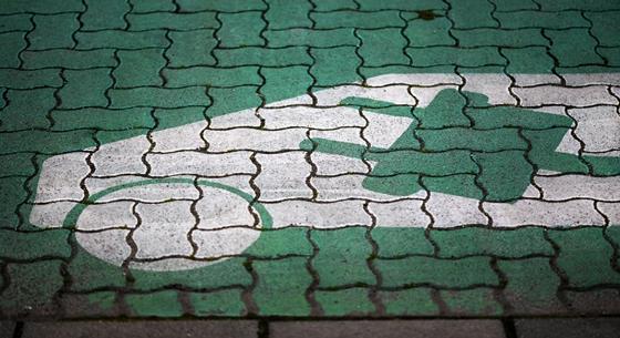 Nyolcvanezer zöld rendszámos autó van, de a forgalomban többnek tűnik