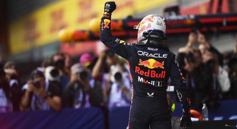 Megalázó fölénnyel nyerte Verstappen a Japán Nagydíj időmérőjét