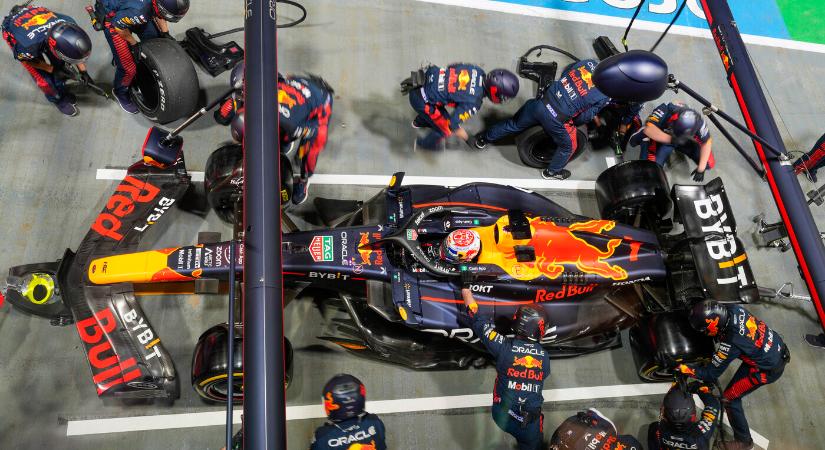 Japán Nagydíj – Verstappené a szuzukai pole pozíció