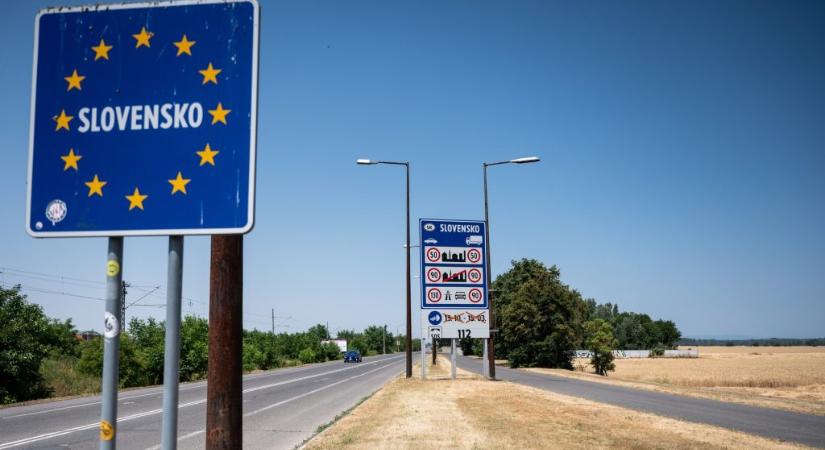 Migránsok támadtak rendőrökre a szlovák-magyar határon, figyelmeztető lövést kellett leadni