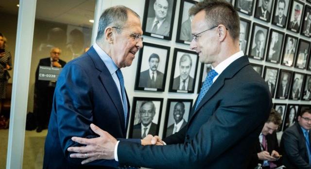 Szijjártó Péter az orosz állami hírügynökségnek: Nincs szükség több Oroszország elleni szankcióra