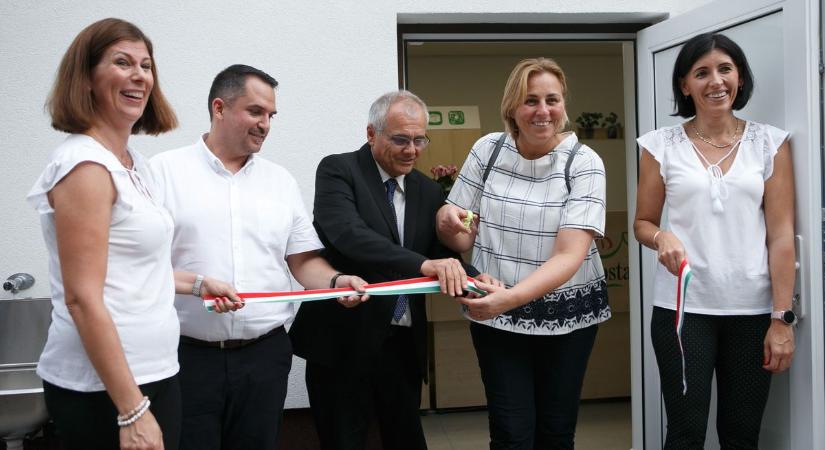 Átadták a Postapontot a Hunyadivárosban – galériával